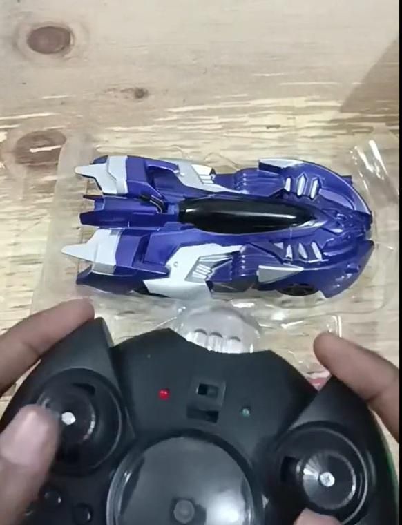 Gravity Defying Wall Climbing (Toy Race Car)